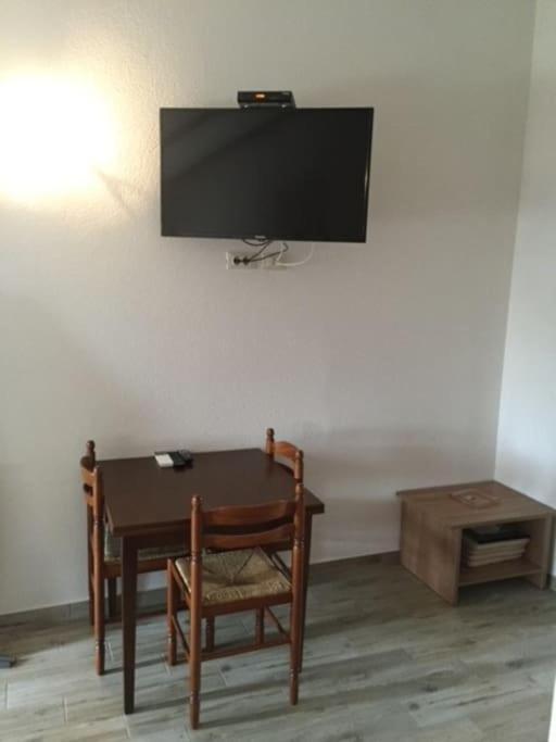 Apartment, 200M From Sea Brtonigla Exterior foto